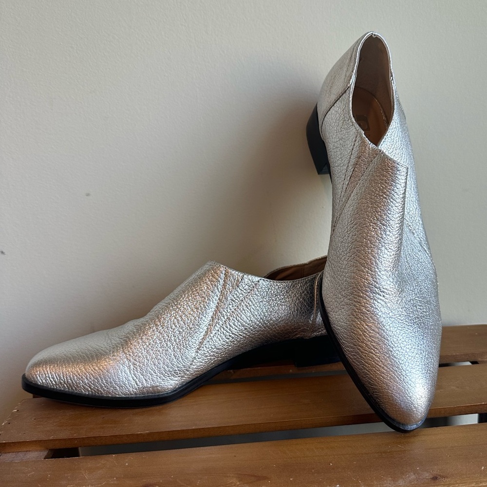Joe's Jeans Silver Textured Leather Ankle Boots